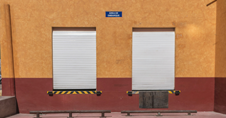 Andenes de carga maxilácteos